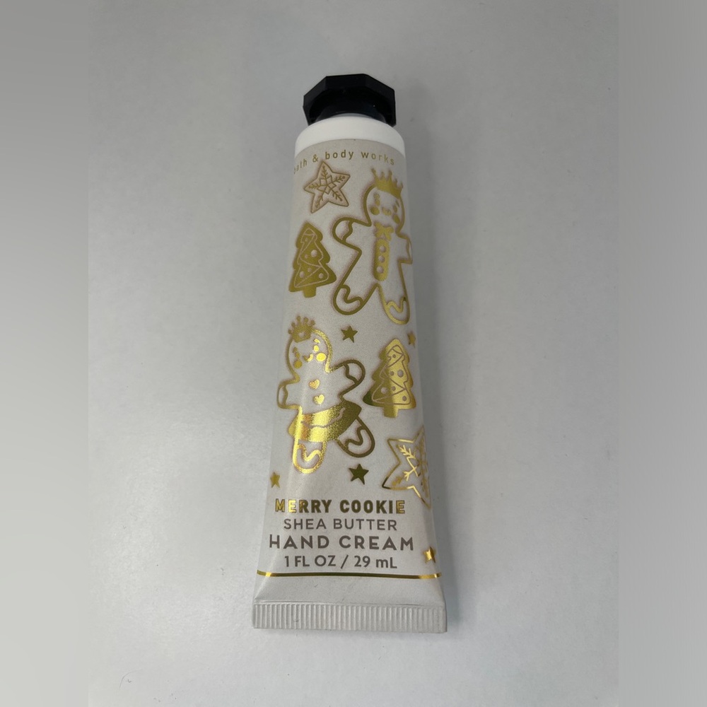 Bath and Body Works Merry Cookie hand cream new